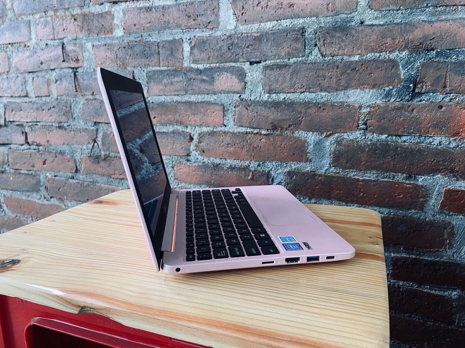 Netbook Asus E203MA E203MAH-FD013T Pink